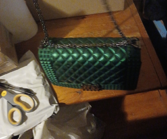 Green Quilted Shoulder/ Crossbody Bag With Chain Strap - Picture 10 of 11